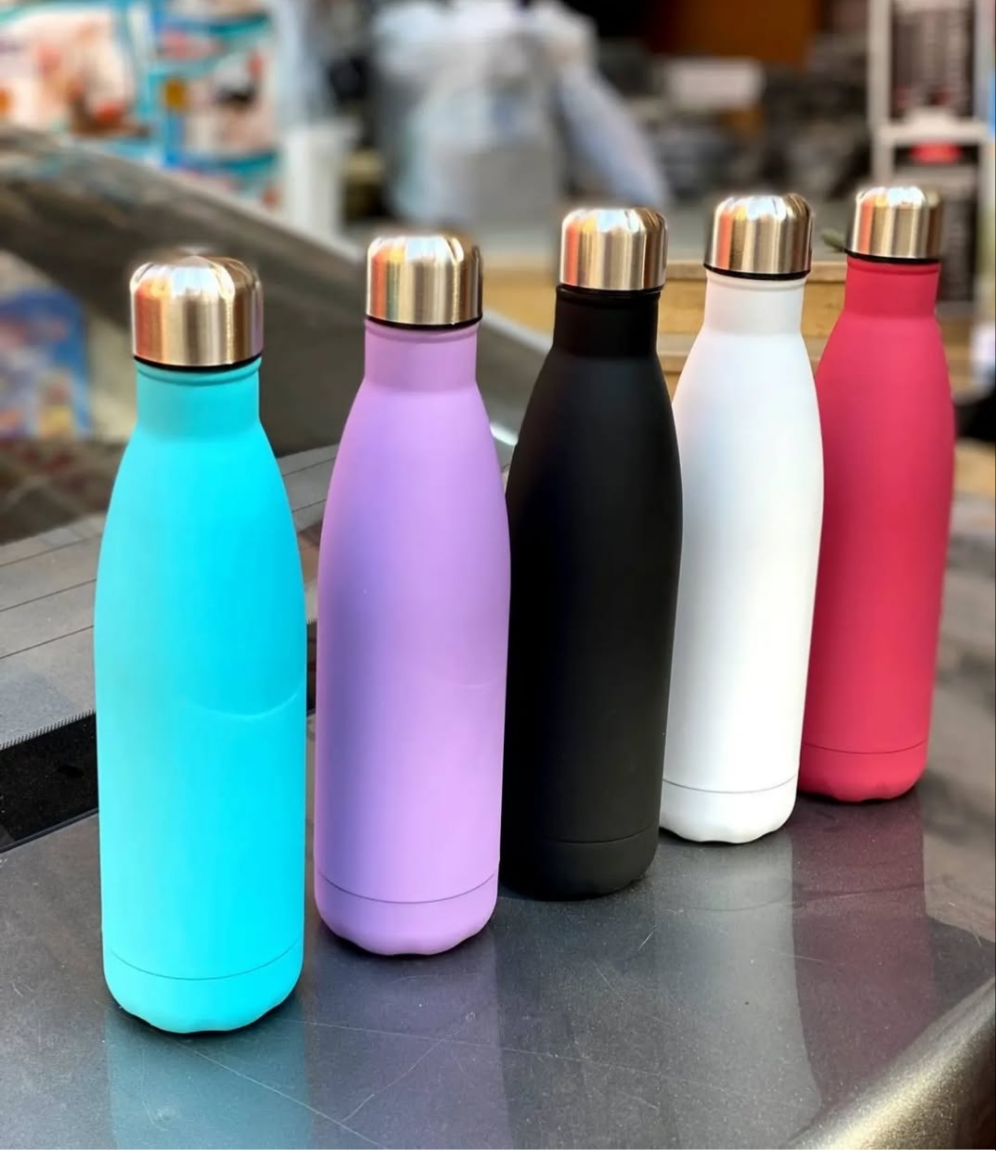 Stainless vacuum insulated water bottle
