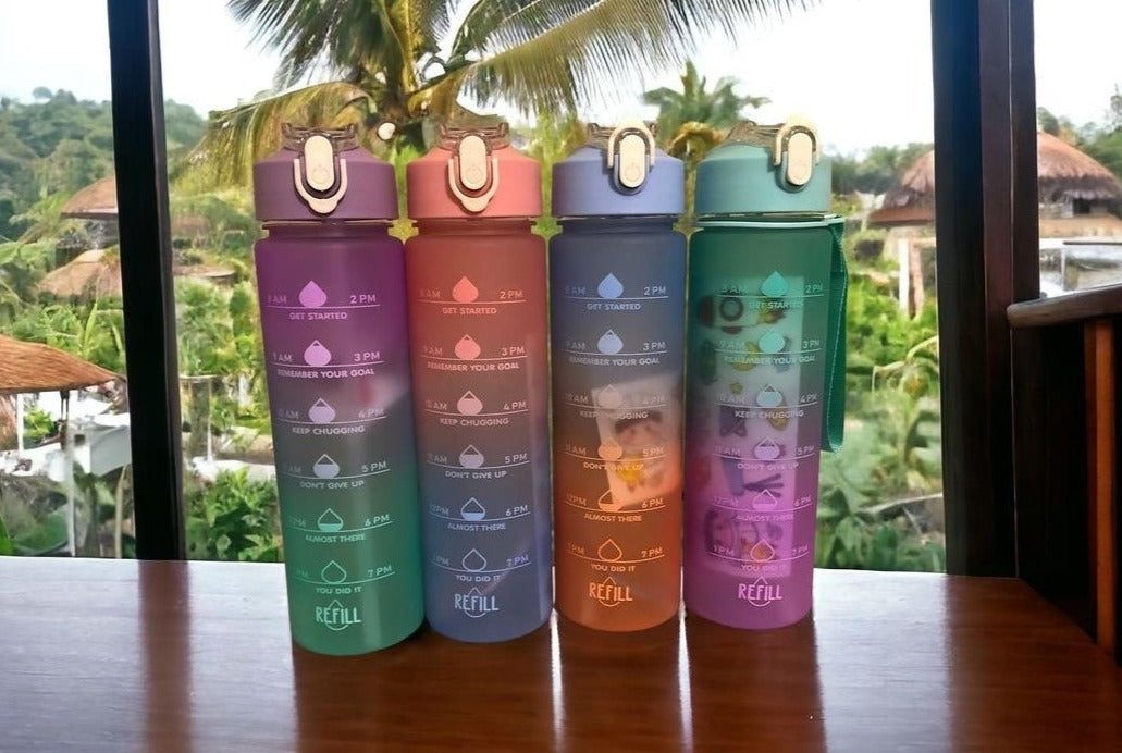 Plastic water bottle 800 ml with straw