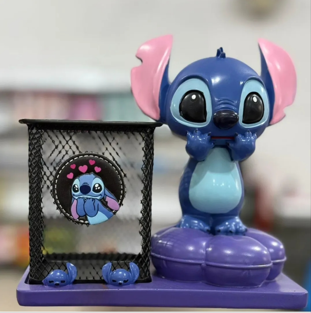Pen holder stitch design