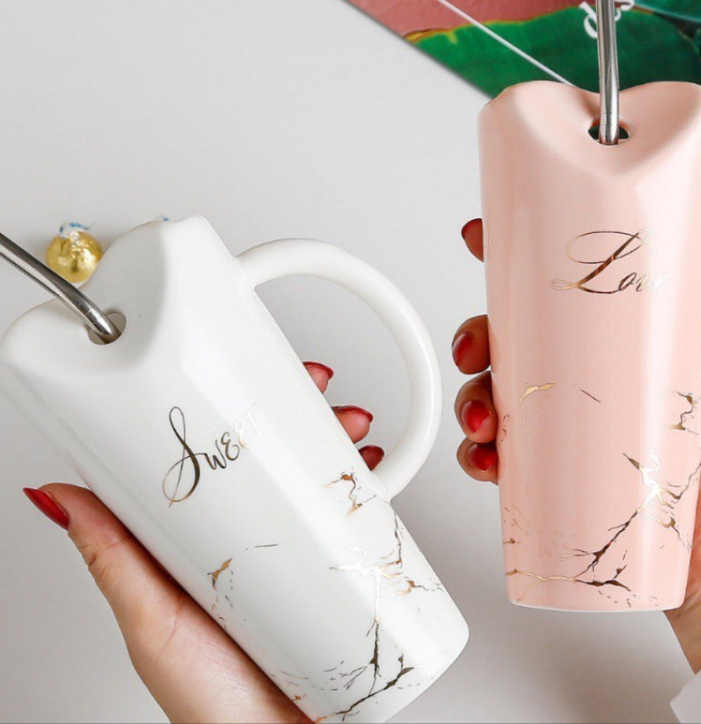 Ceramic mug with stainless straw