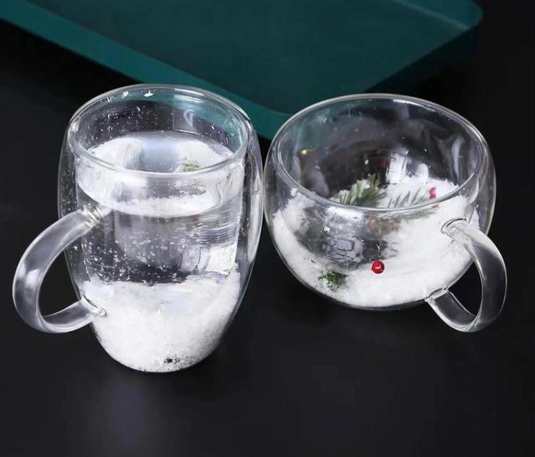 Double glass mug snow design