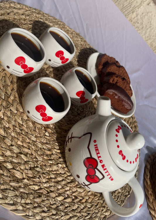 Hello kitty tea set