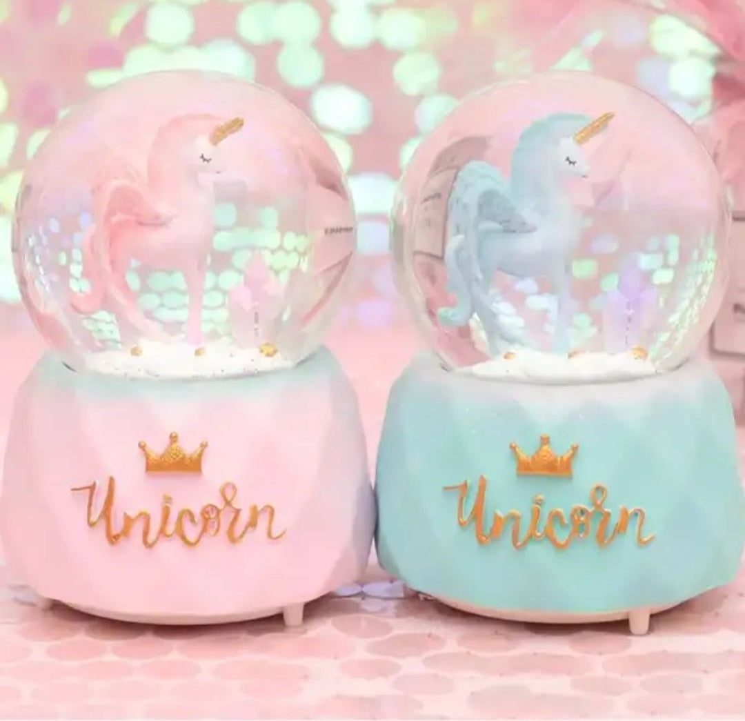 Snowball unicorn - Rimelyn