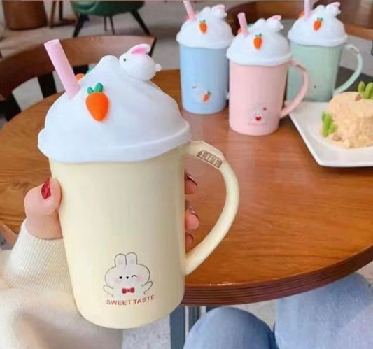Ceramic mug with silicone lid and straw - Rimelyn