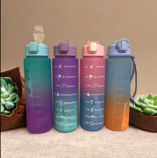 Plastic water bottle 800 ml with straw