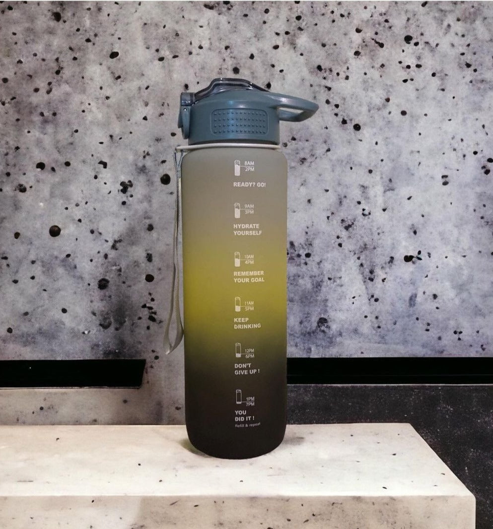 Plastic bottle 1000 ml with straw
