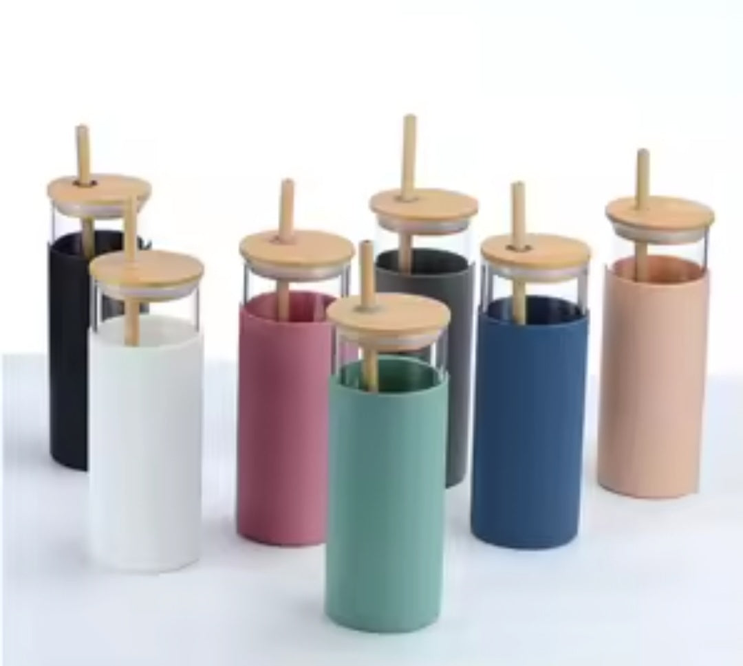 Glass jar with silicone cover